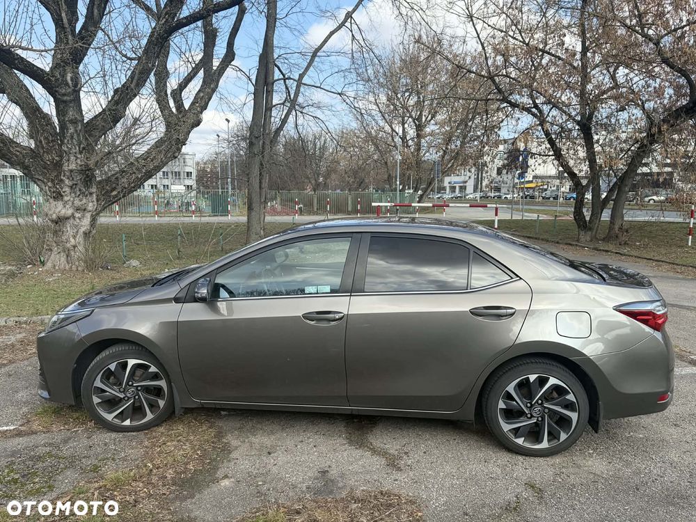 Toyota Corolla 1.6 Comfort - 8