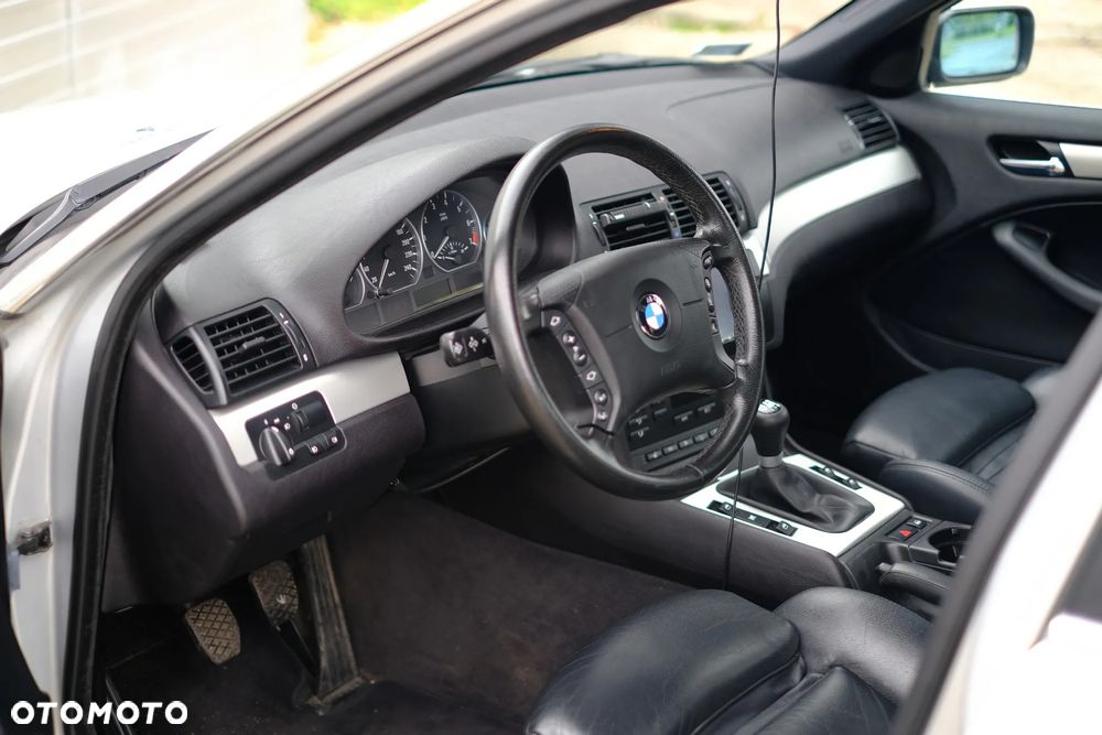 BMW Seria 3 330i - 6