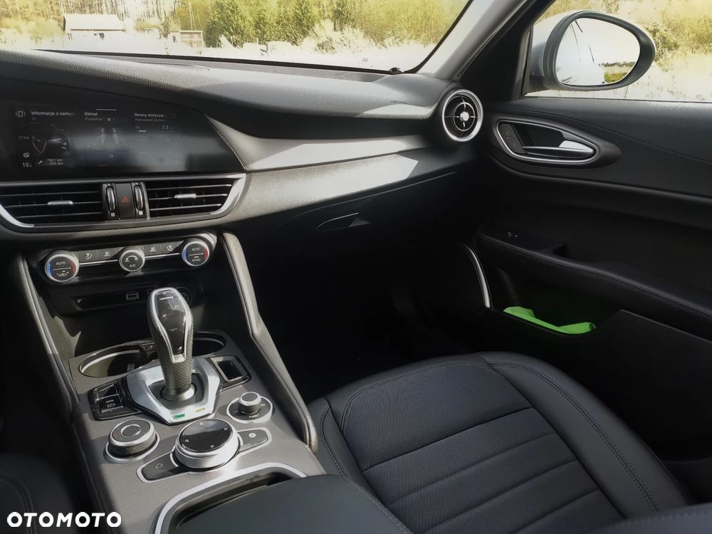 Alfa Romeo Giulia 2.0 Turbo Sprint - 22