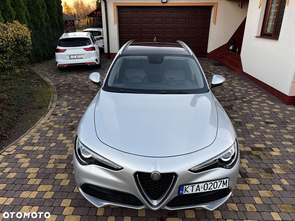 Alfa Romeo Stelvio 2.0 Turbo 16V AT8-Q4 Competizione - 5