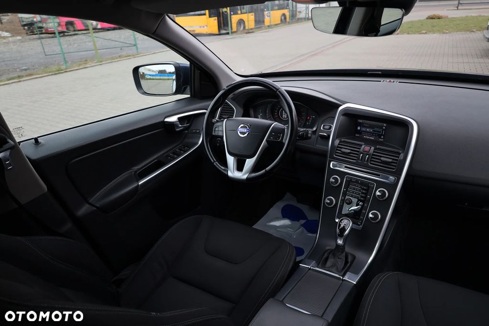 Volvo XC 60 D4 Geartronic Kinetic - 23