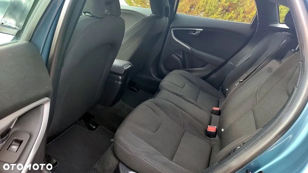 Volvo V40 D2 Momentum - 26