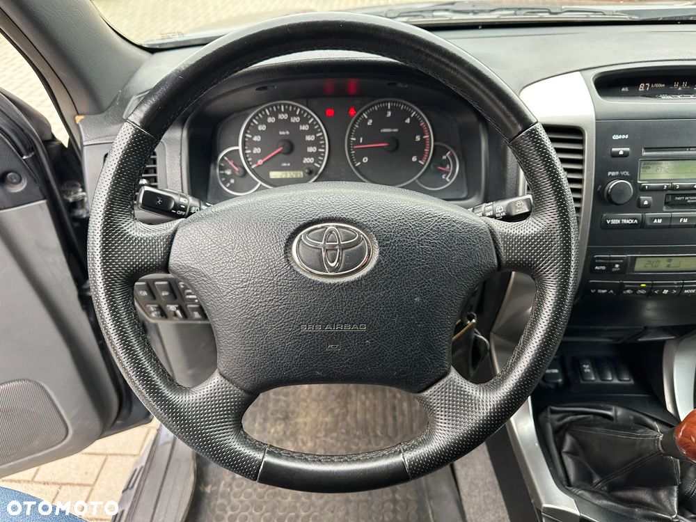 Toyota Land Cruiser - 8