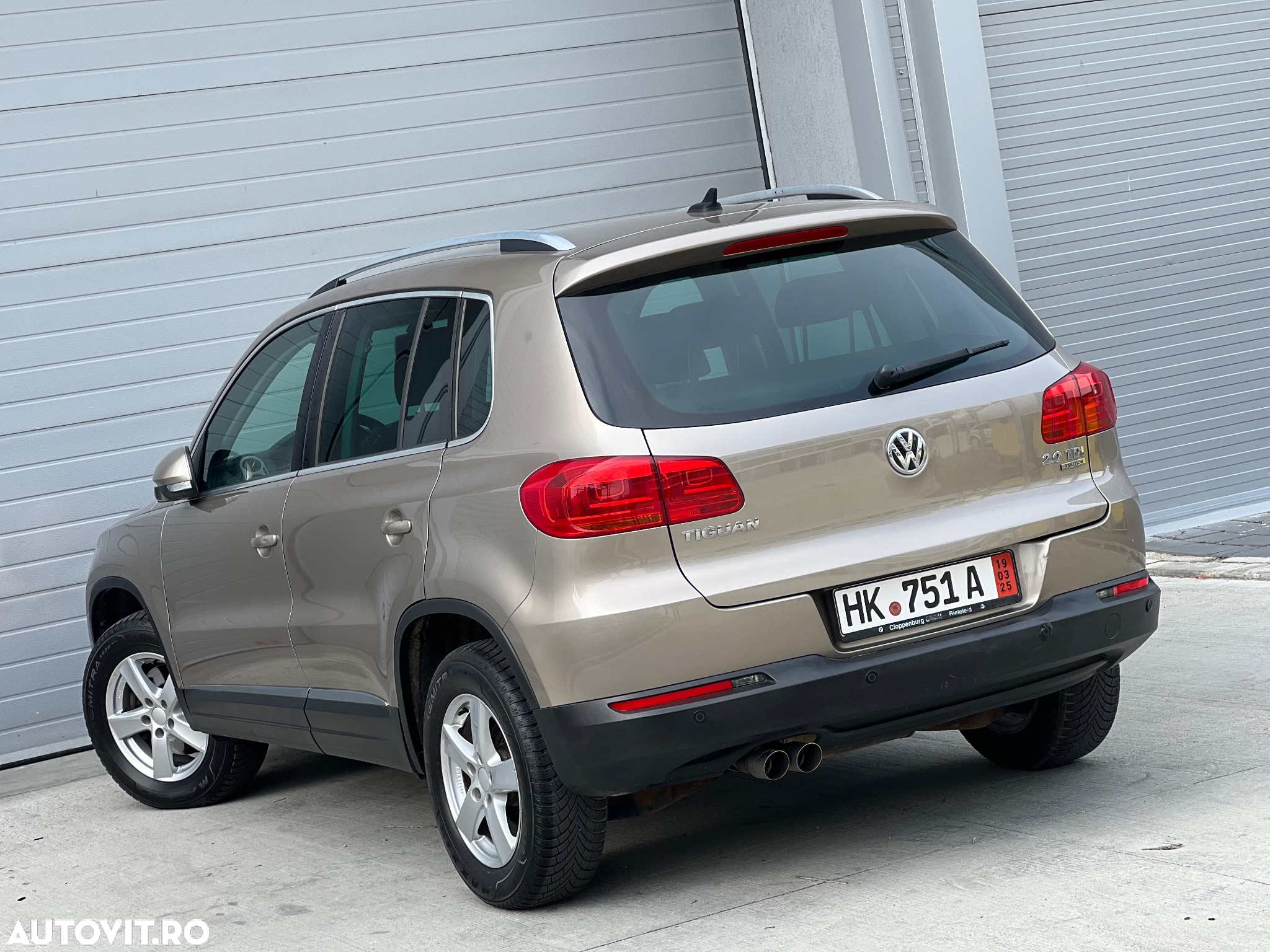 Volkswagen Tiguan 2.0 TDI 4Motion DSG Sport & Style - 3