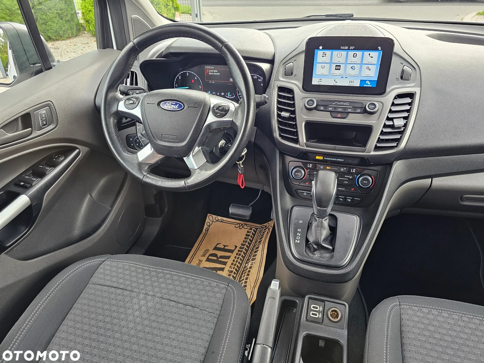 Ford Tourneo Connect Grand - 16