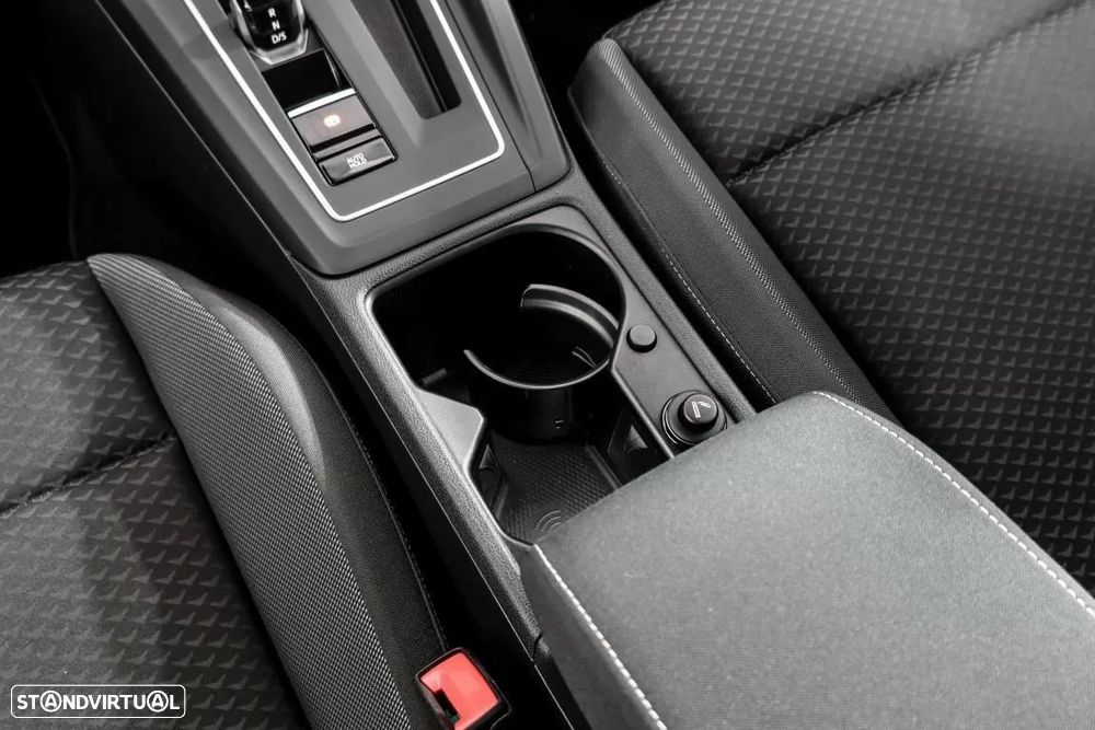 Volkswagen Golf 2.0 TDI Style DSG — fotografia 12