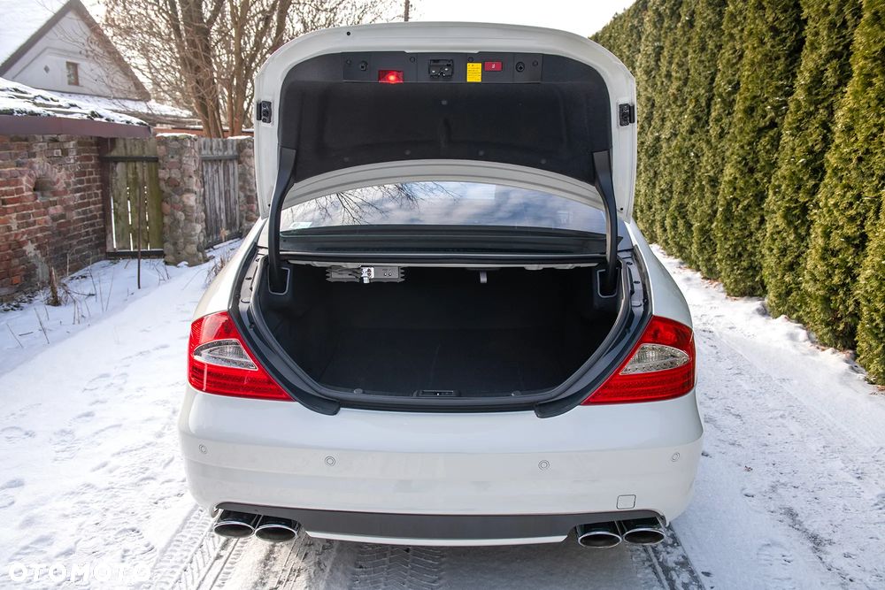 Mercedes-Benz CLS 63 AMG 7G-TRONIC - 35