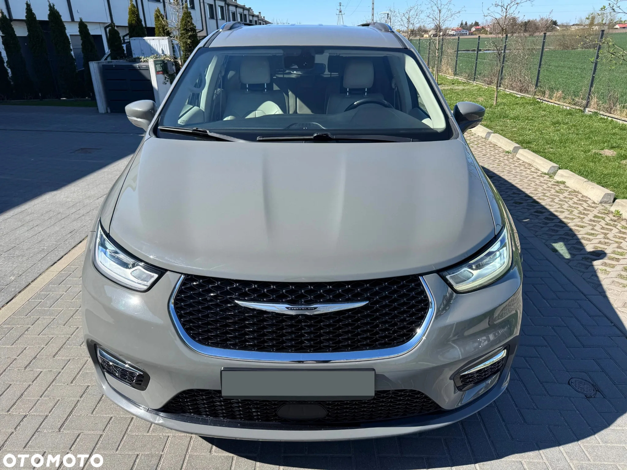 Chrysler Pacifica - 2