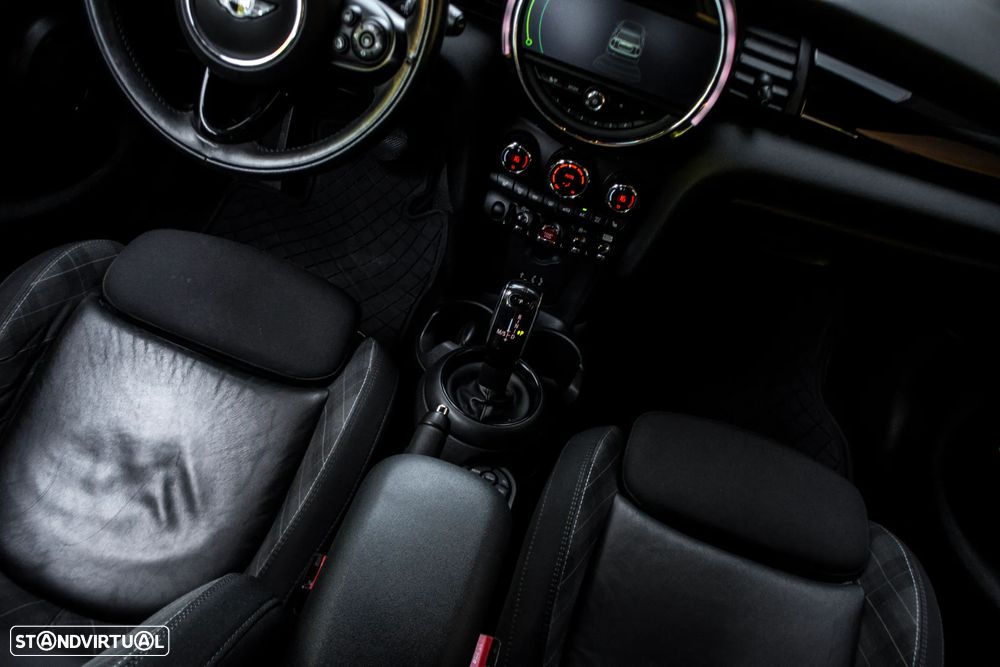 MINI 5 Portas Cooper SD Aut. - 34
