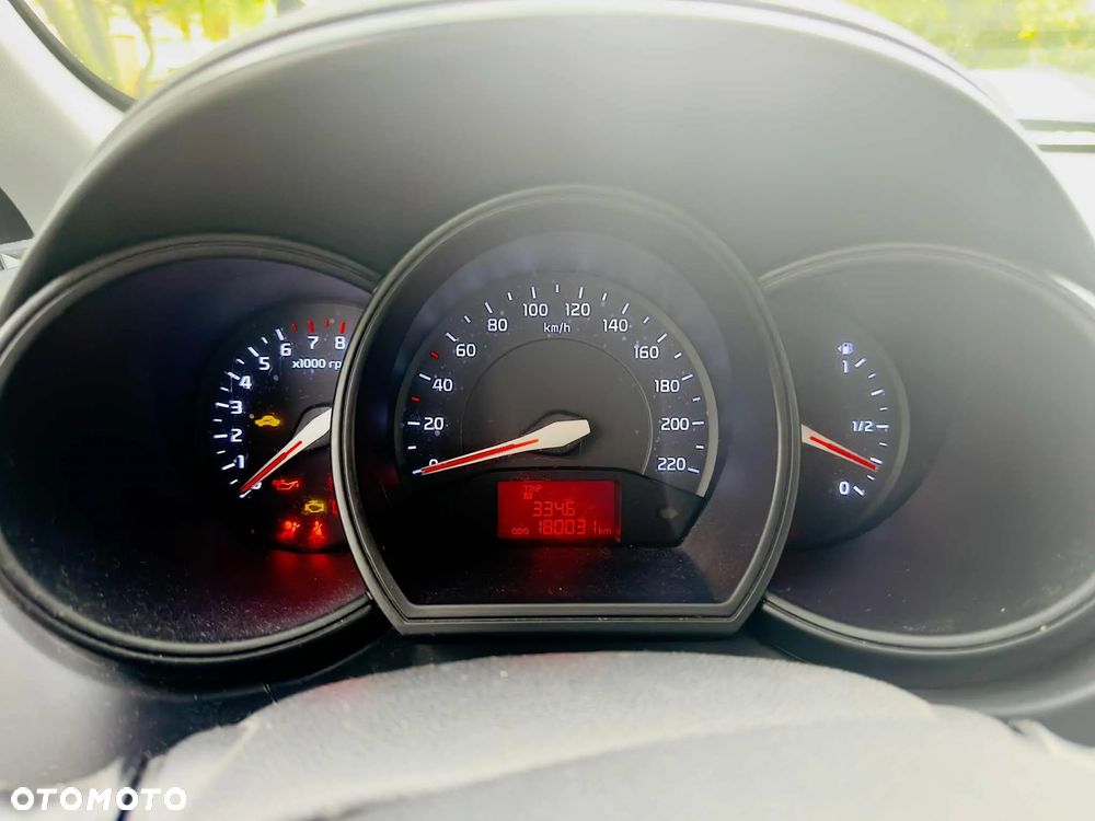 Kia Rio - 9