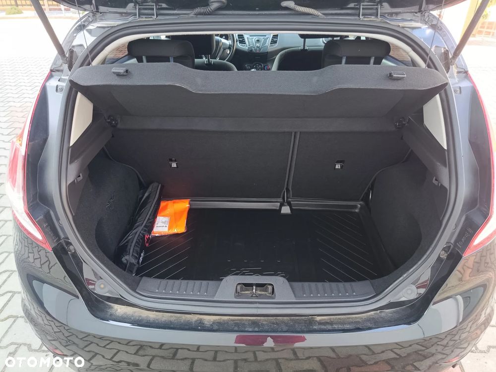 Ford Fiesta - 12