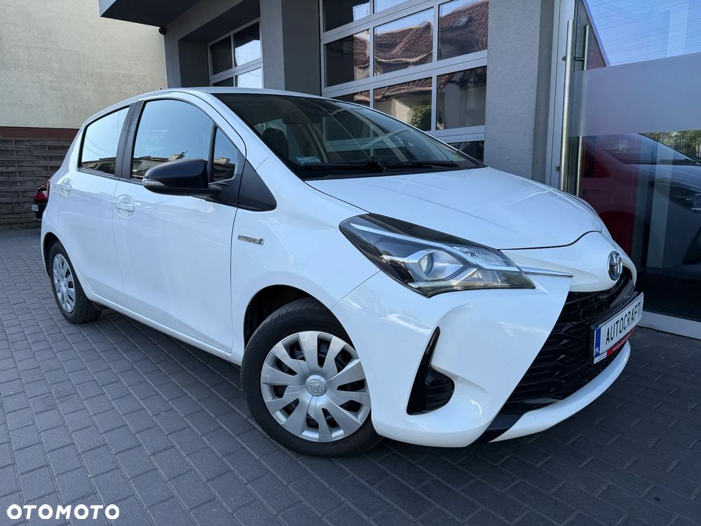 Toyota Yaris Hybrid 100 Active - 1
