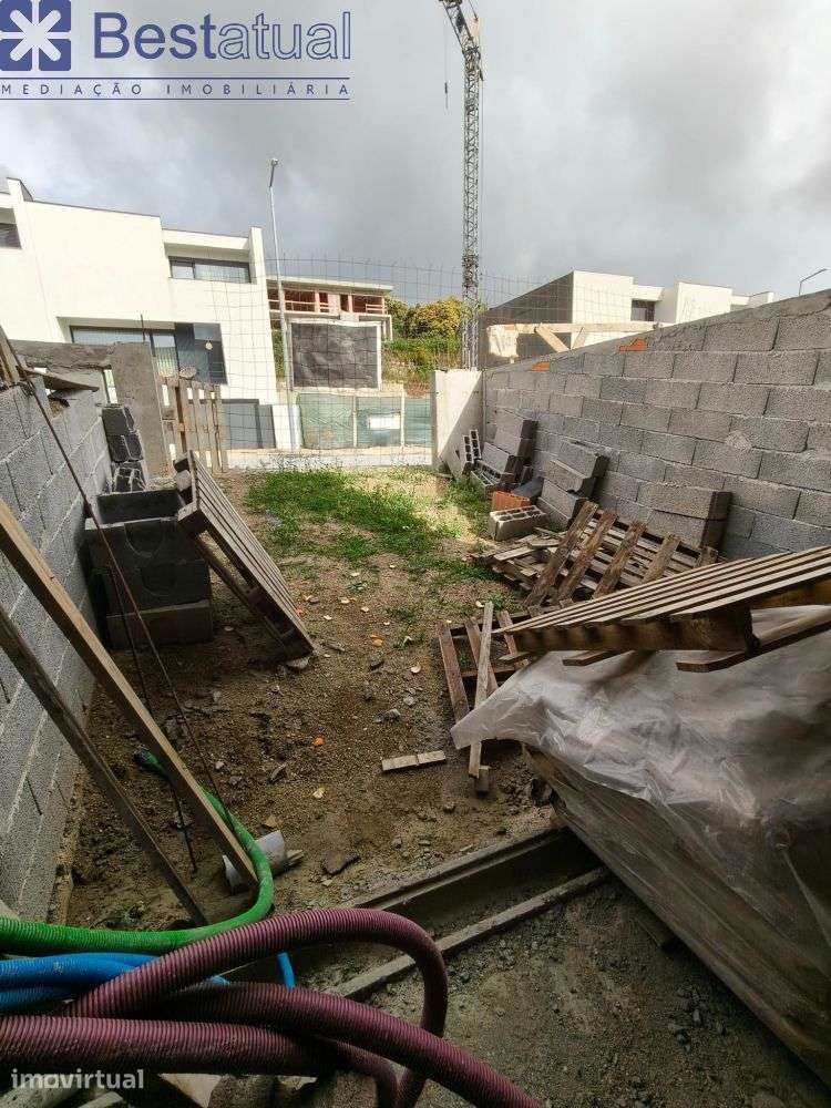 Moradia T 3 em fase de construção - Ótimos Acabamentos - Grande imagem: 2/32