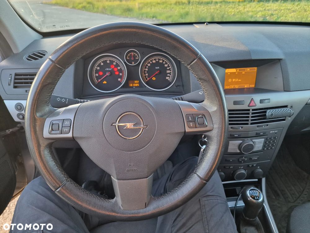 Opel Astra 1.6 Edition Plus - 32