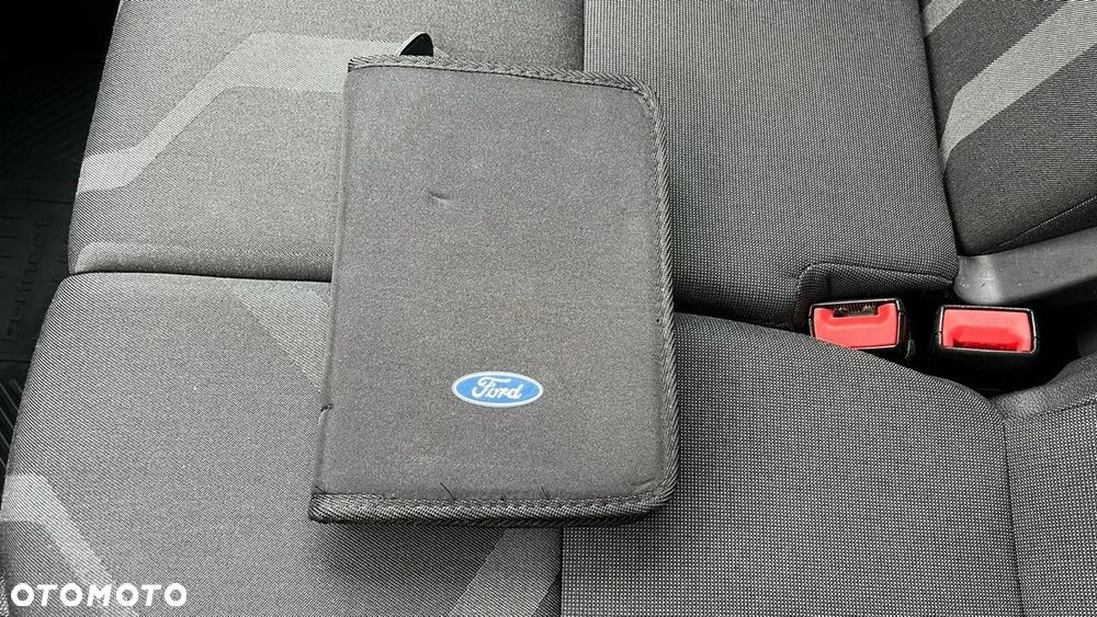 Ford Transit Connect - 37