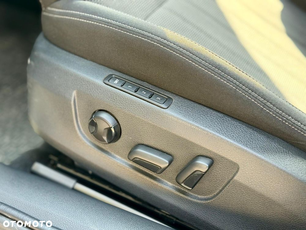 Skoda Superb 2.0 TDI SCR 4x4 Style DSG - 19