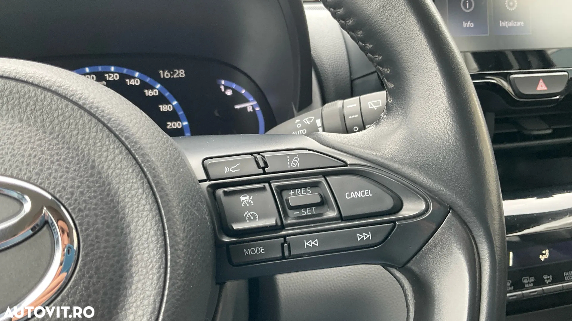 Toyota Yaris Cross Hybrid 116 1.5 VVT-i Business Edition - 32