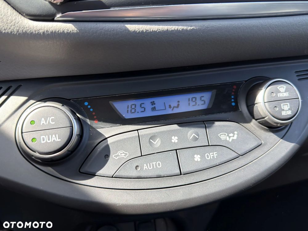 Toyota Yaris 1.5 VVT-i Selection - 24