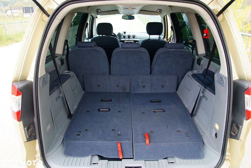 Ford Galaxy 2.0 Ghia - 20