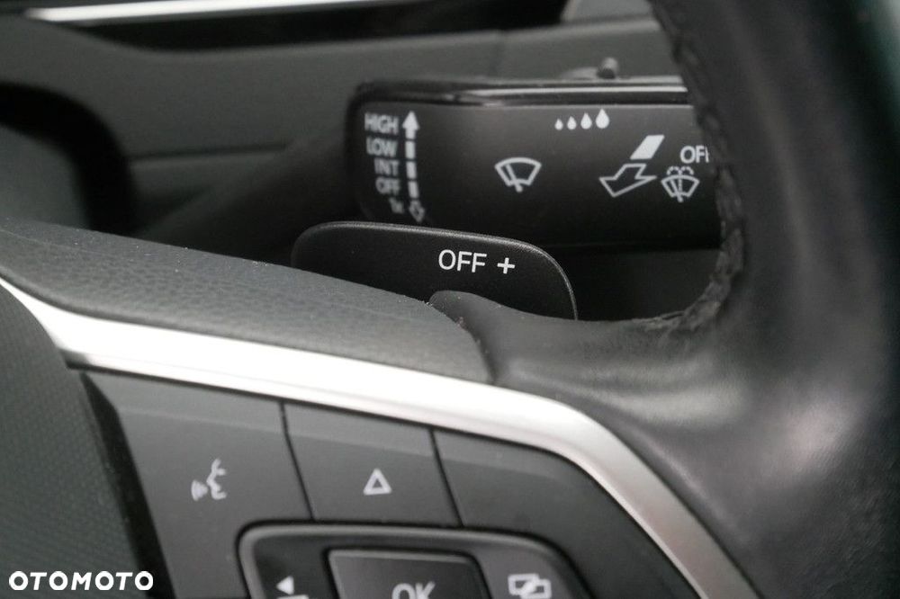 Volkswagen Passat - 28