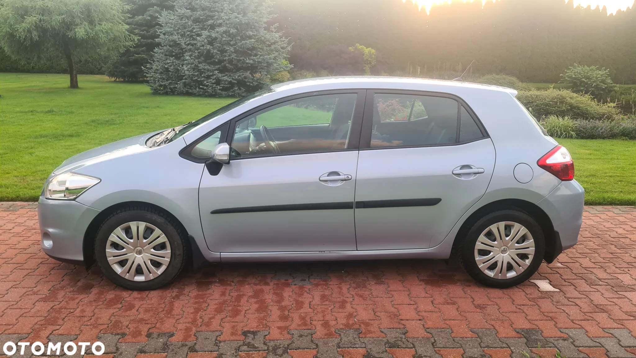 Toyota Auris 1.6 Comfort MS - 2