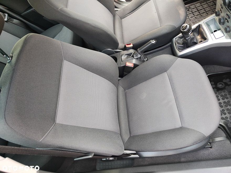 Opel Astra 1.4 - 13