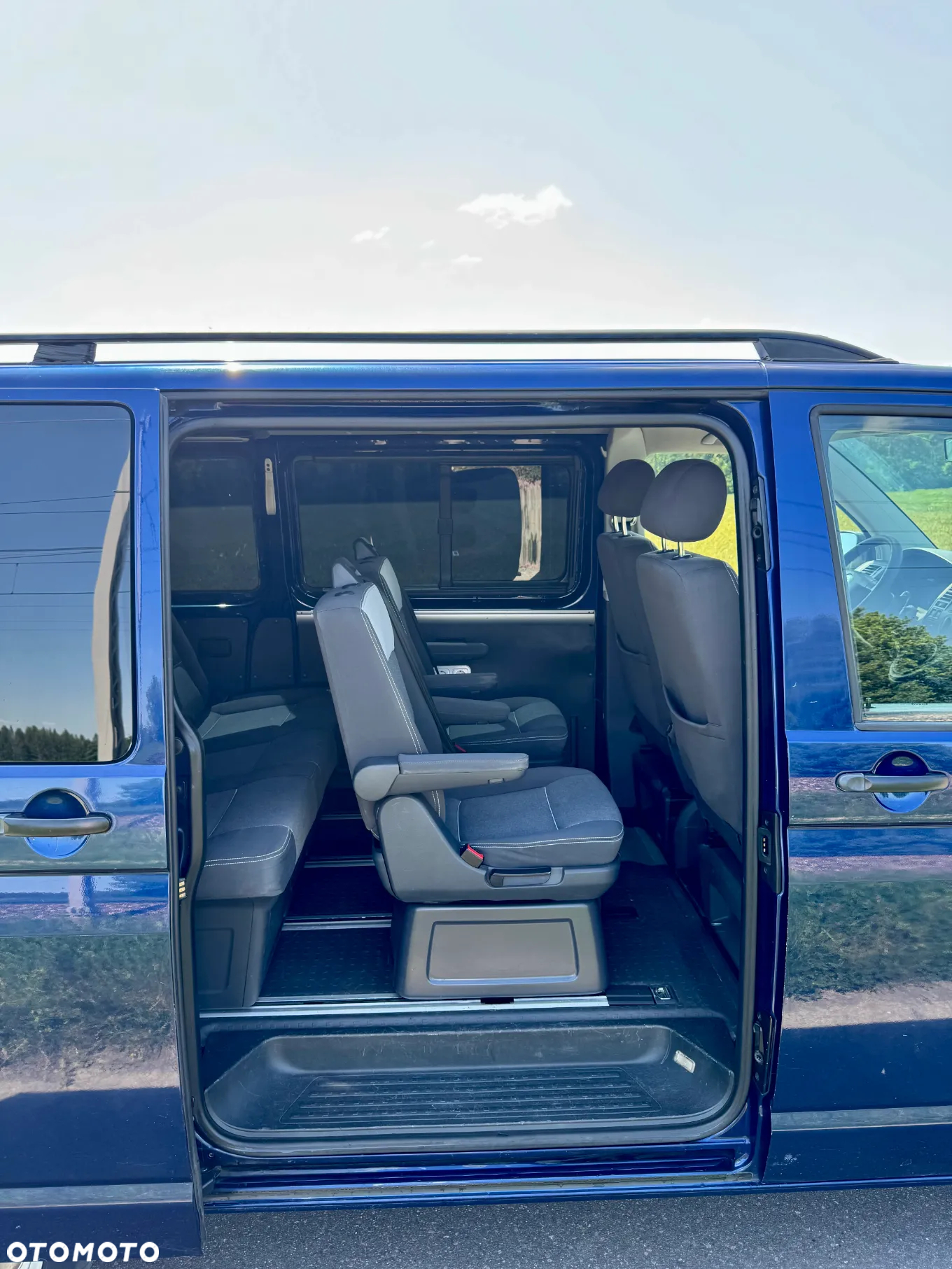 Volkswagen Multivan - 3