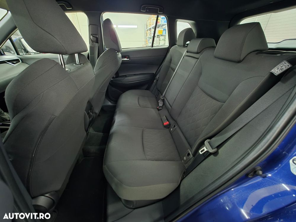 Toyota Corolla Cross - 15