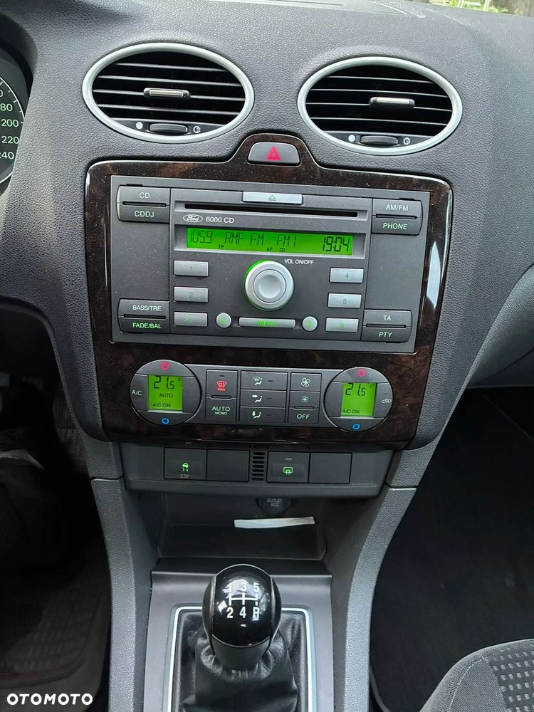 Ford Focus 2.0 Ghia - 1