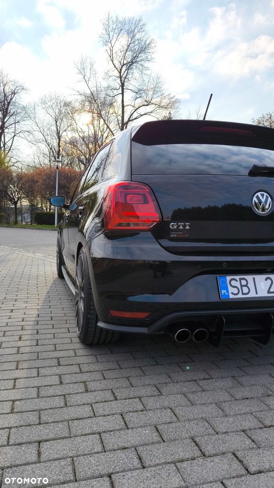 Volkswagen Polo 1.8 TSI (Blue Motion Technology) DSG GTI - 32