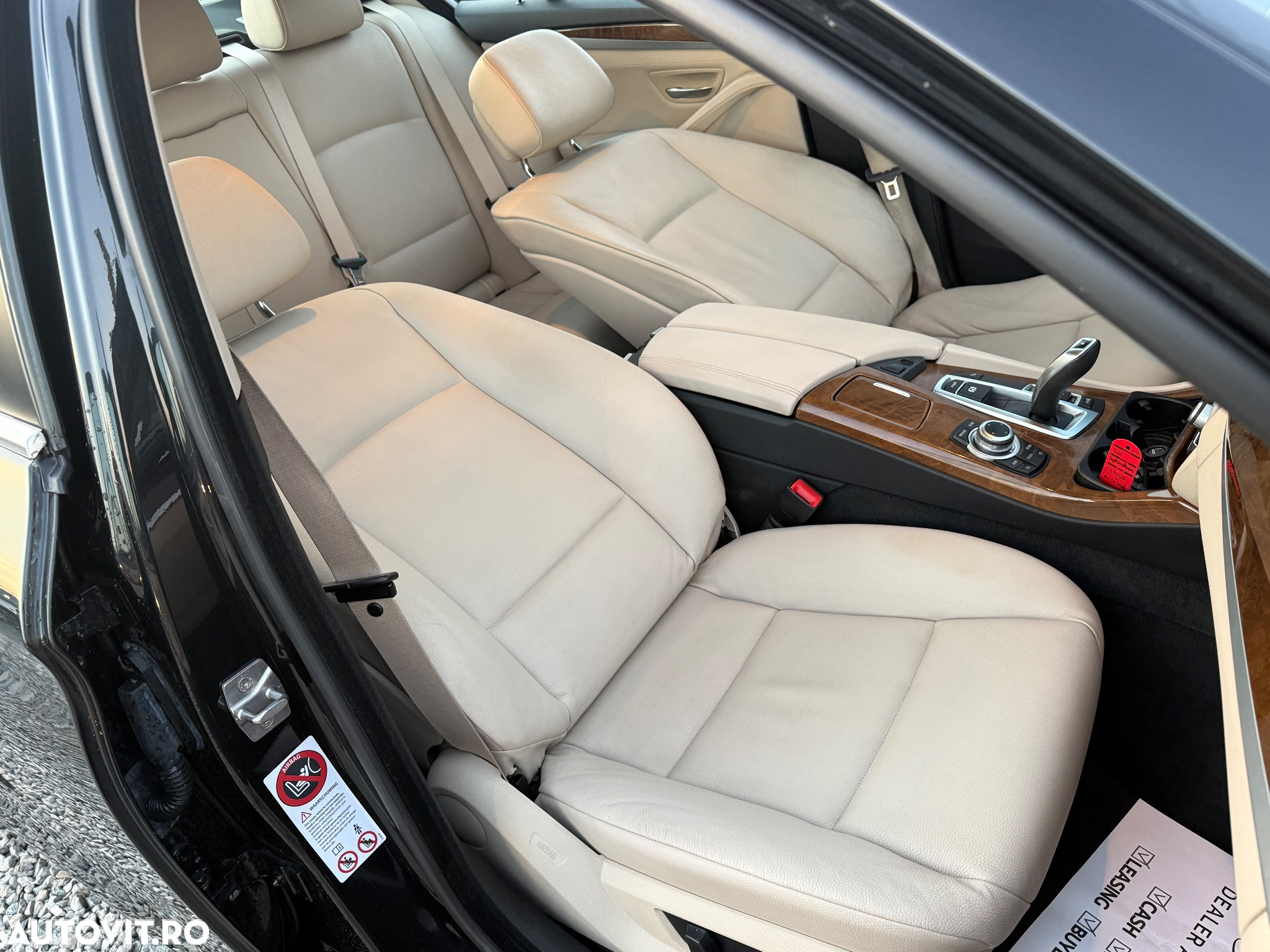 BMW Seria 5 520i Aut. Modern Line - 22