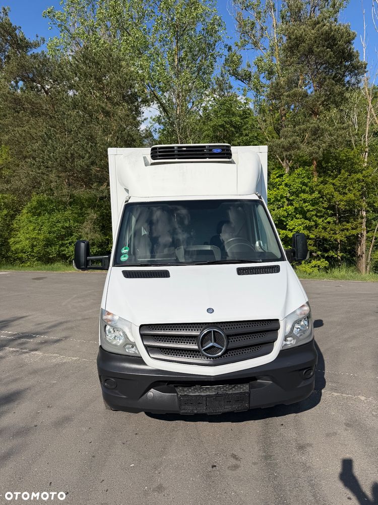 Mercedes-Benz Sprinter - 2