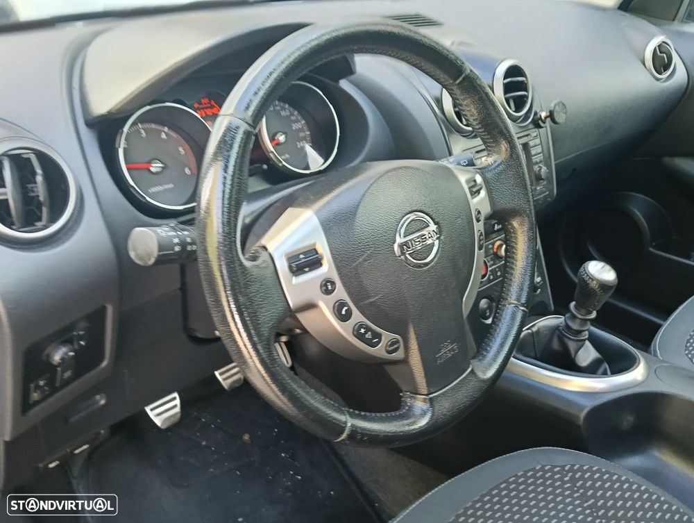 Nissan Qashqai 1.5 dCi Tekna Premium 18 - 16