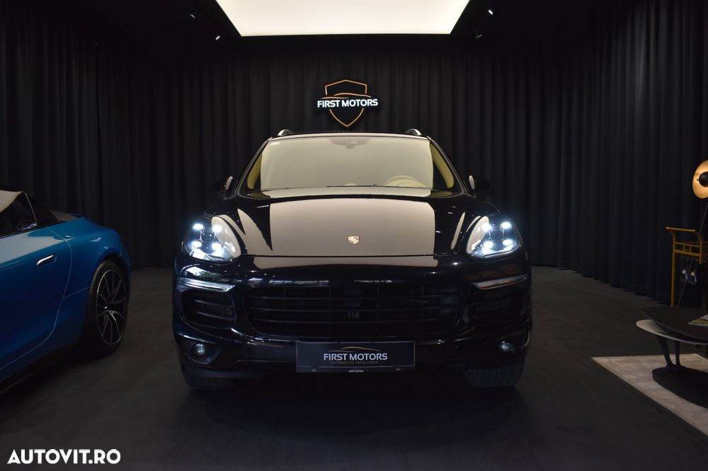 Porsche Cayenne 3.0 L - 2