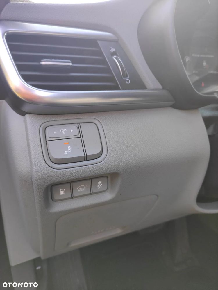 Kia Optima Plug-in Hybrid - 15