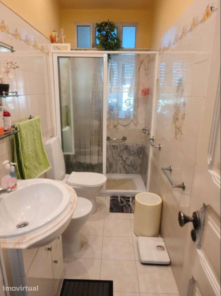 Quarto - localizado em Penha de França Lisbon - Grande imagem: 2/12