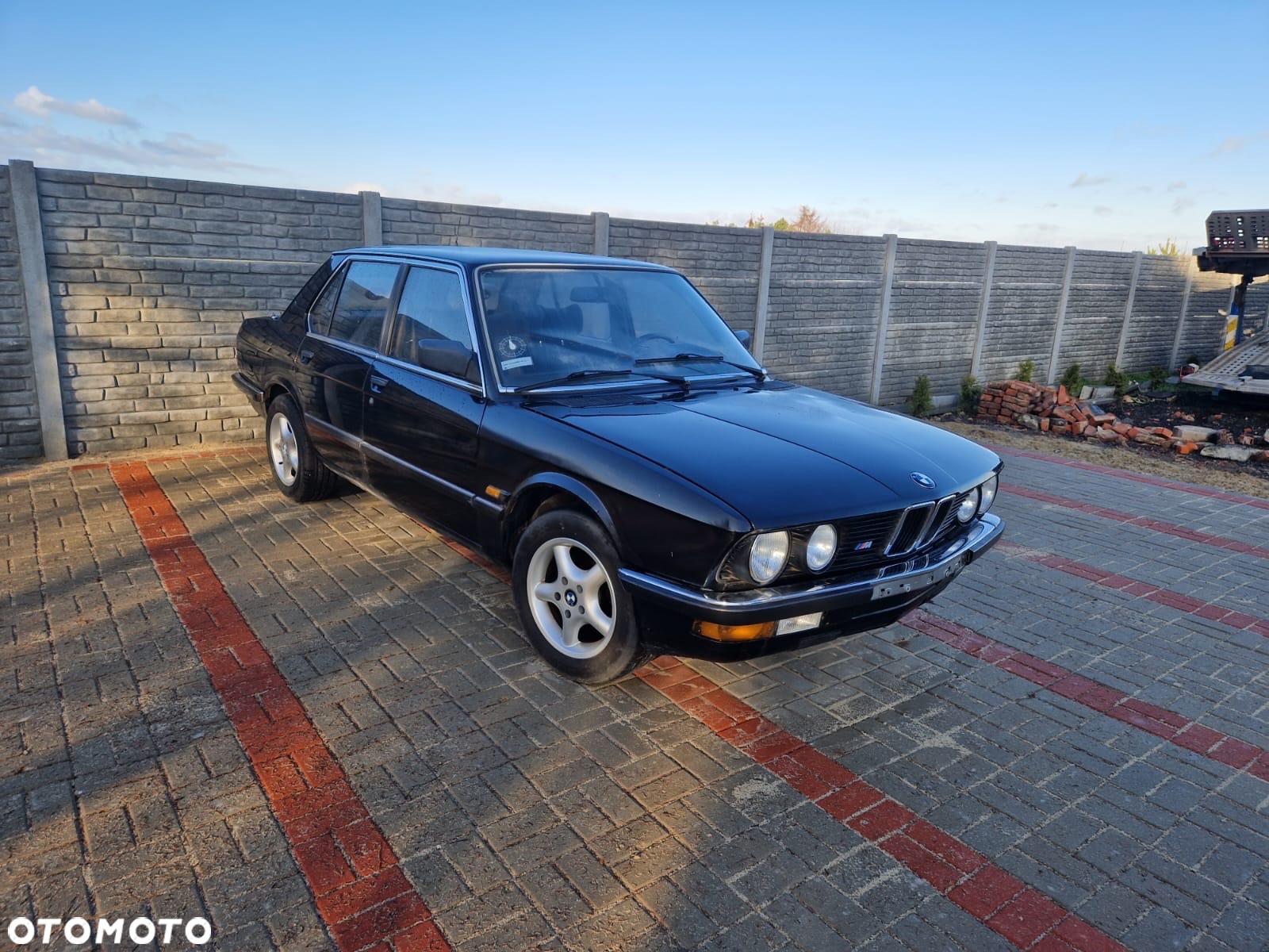 BMW Seria 5 518 i - 7
