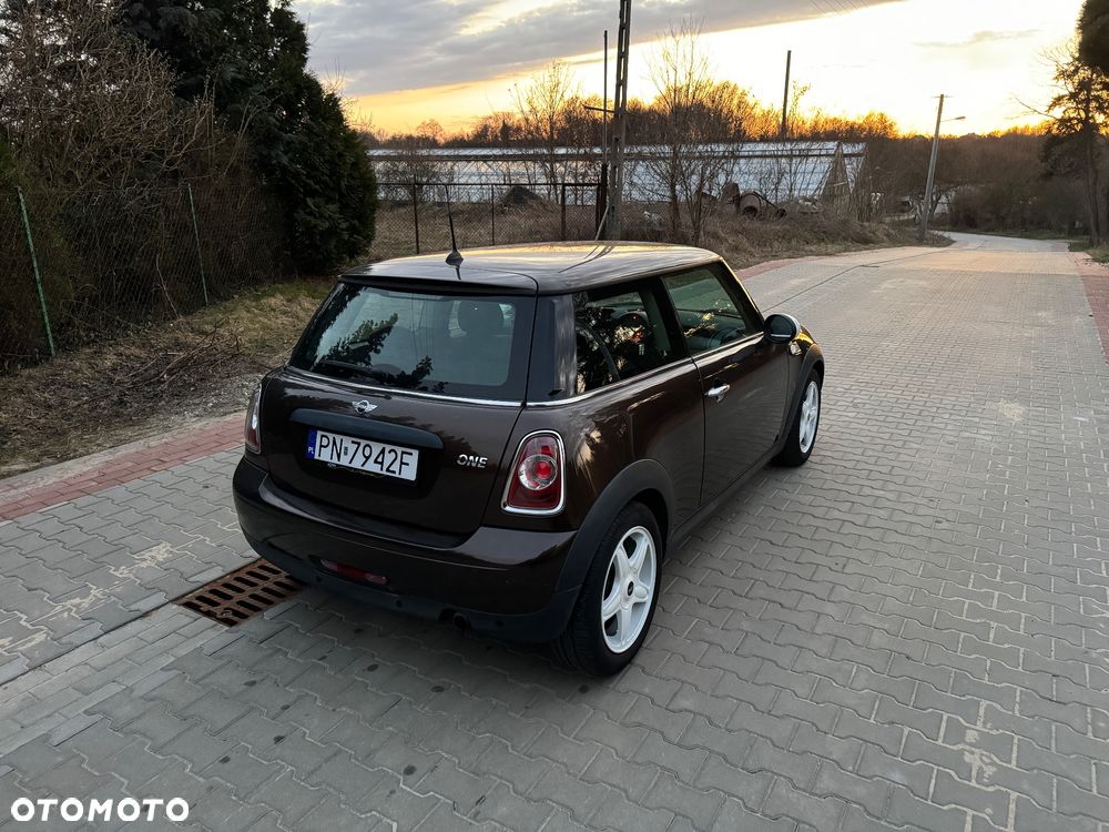 MINI ONE Brick Lane - 8