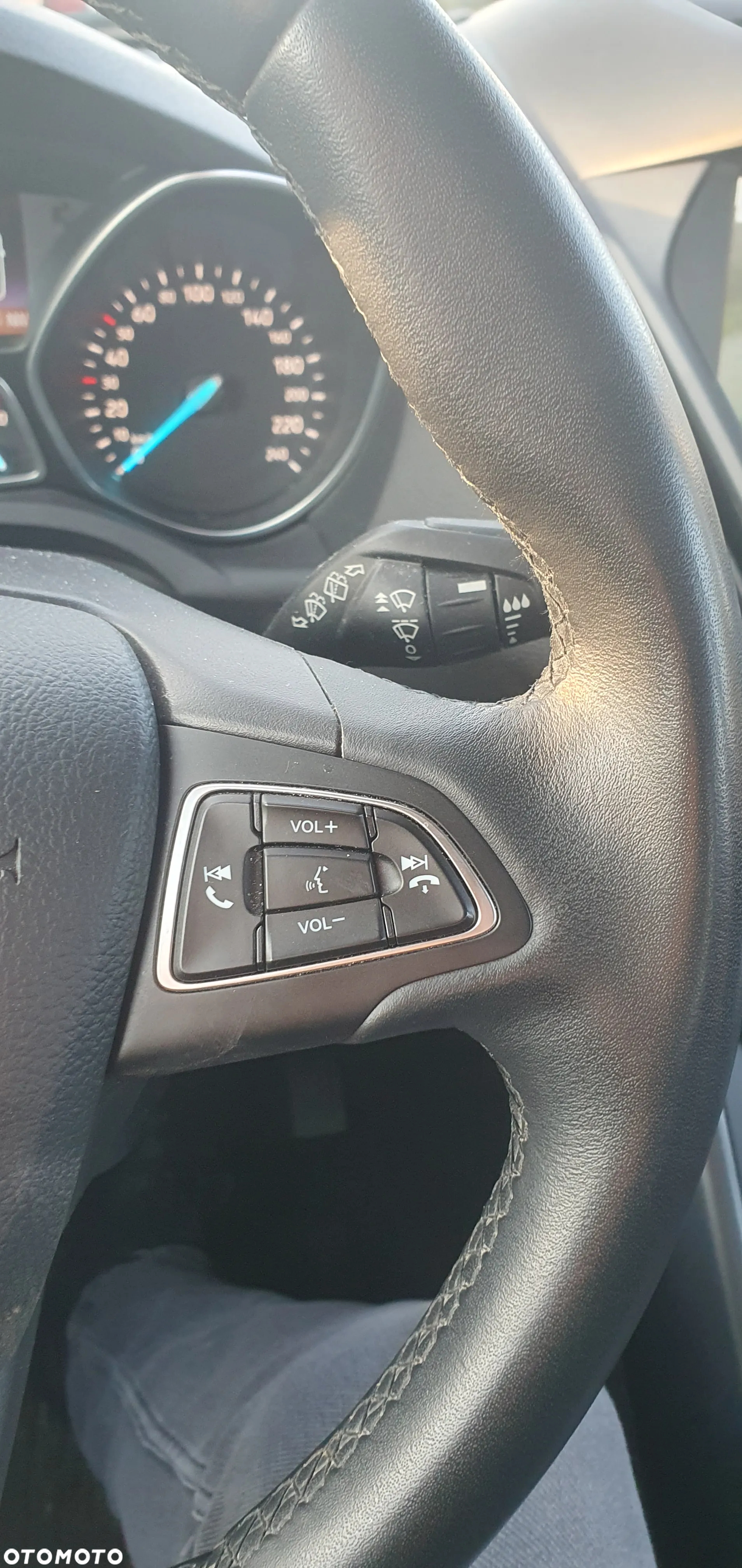 Ford Kuga - 11
