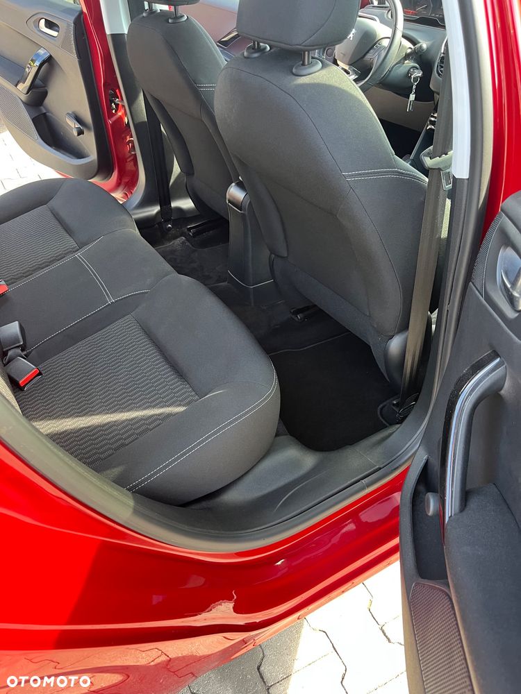 Peugeot 208 1.2 PureTech Allure - 16