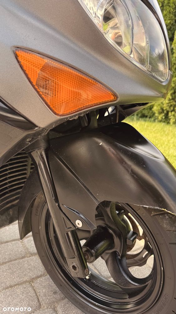 Yamaha Tmax - 6