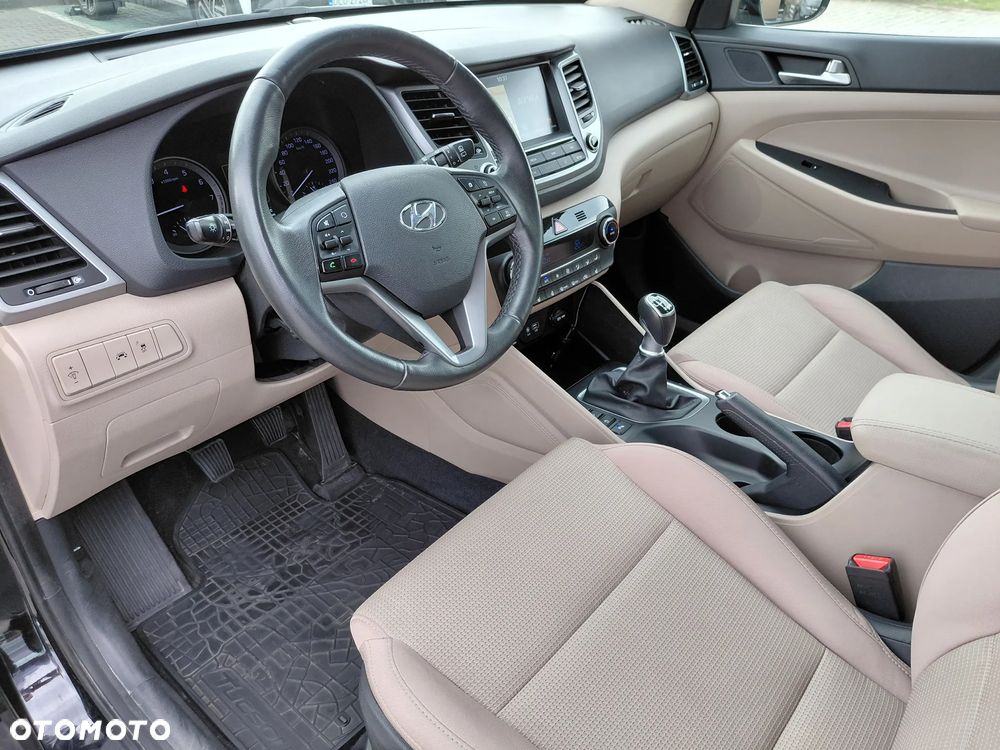 Hyundai Tucson 1.6 GDI BlueDrive Style 2WD - 10