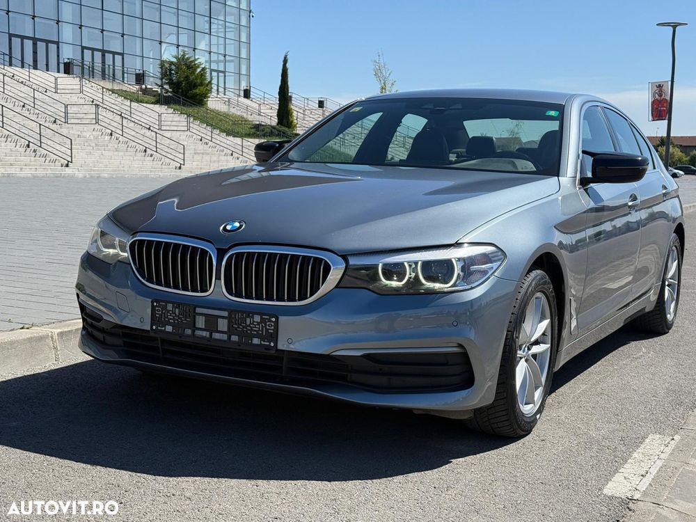 BMW Seria 5 520d Sport Line - 3