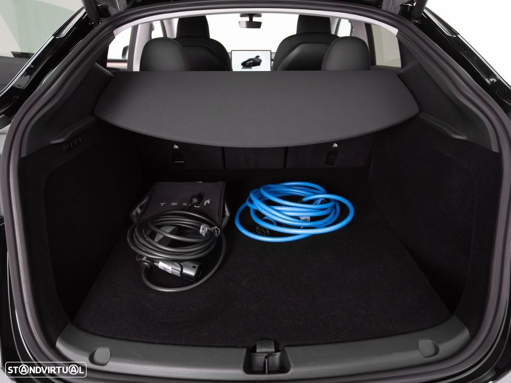 Tesla Model Y Performance Dual Motor AWD - 14