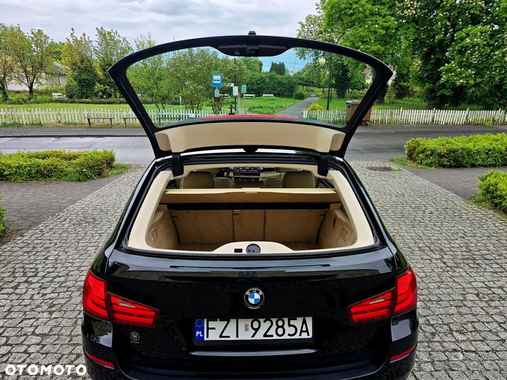 BMW Seria 5 520i Luxury Line - 28
