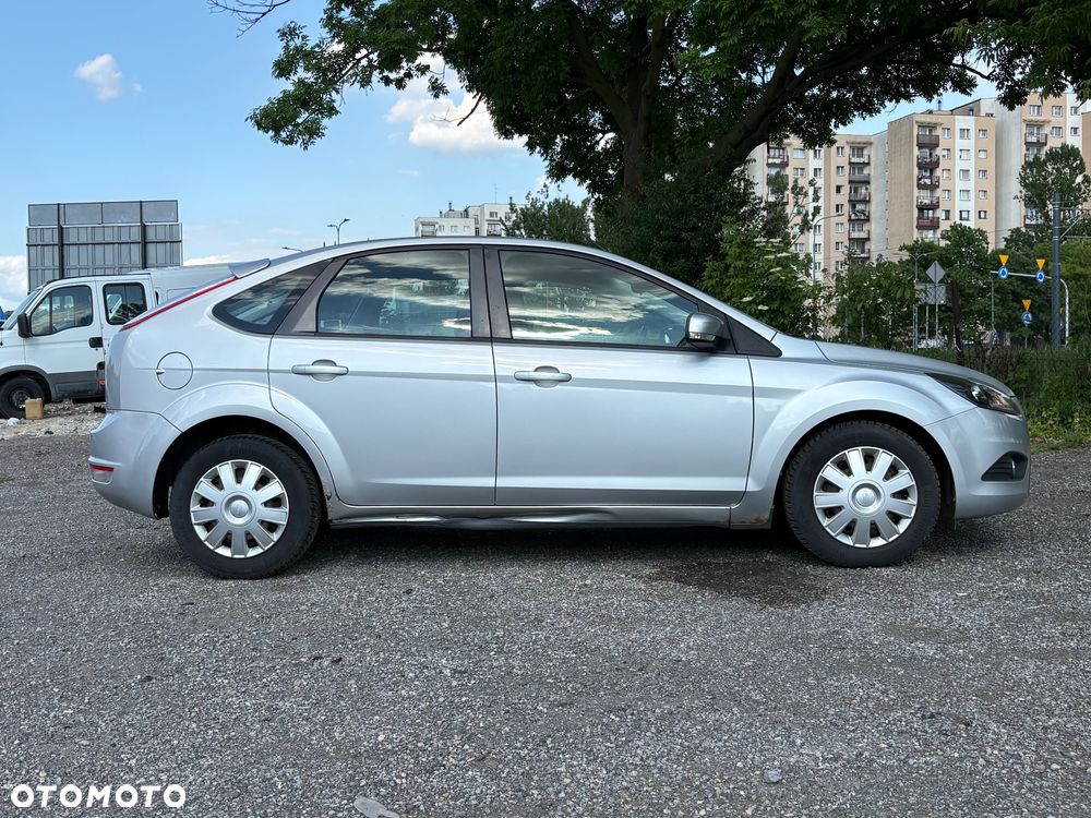 Ford Focus 1.6 16V Ambiente - 11