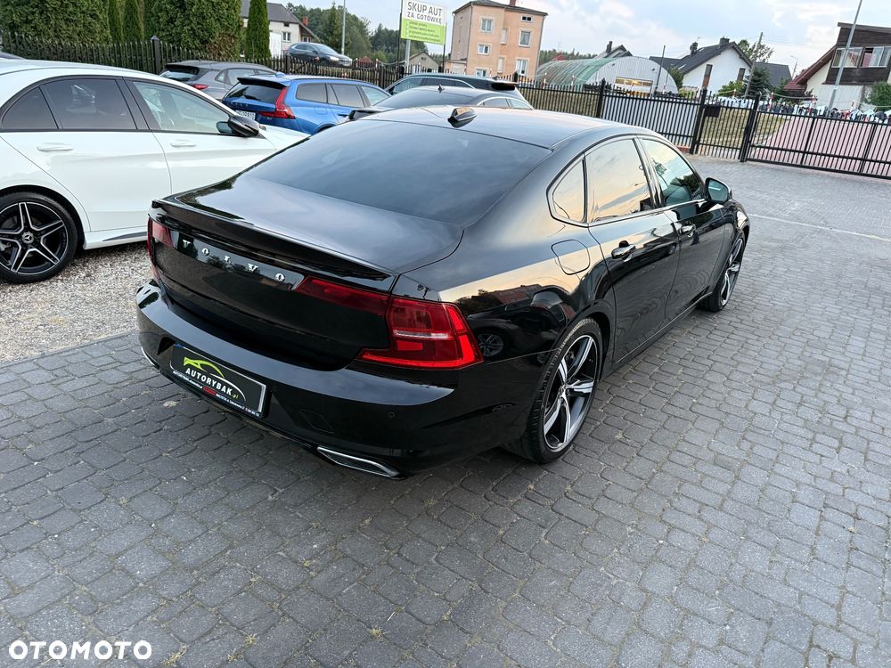 Volvo S90 D5 SCR AWD R-Design - 32
