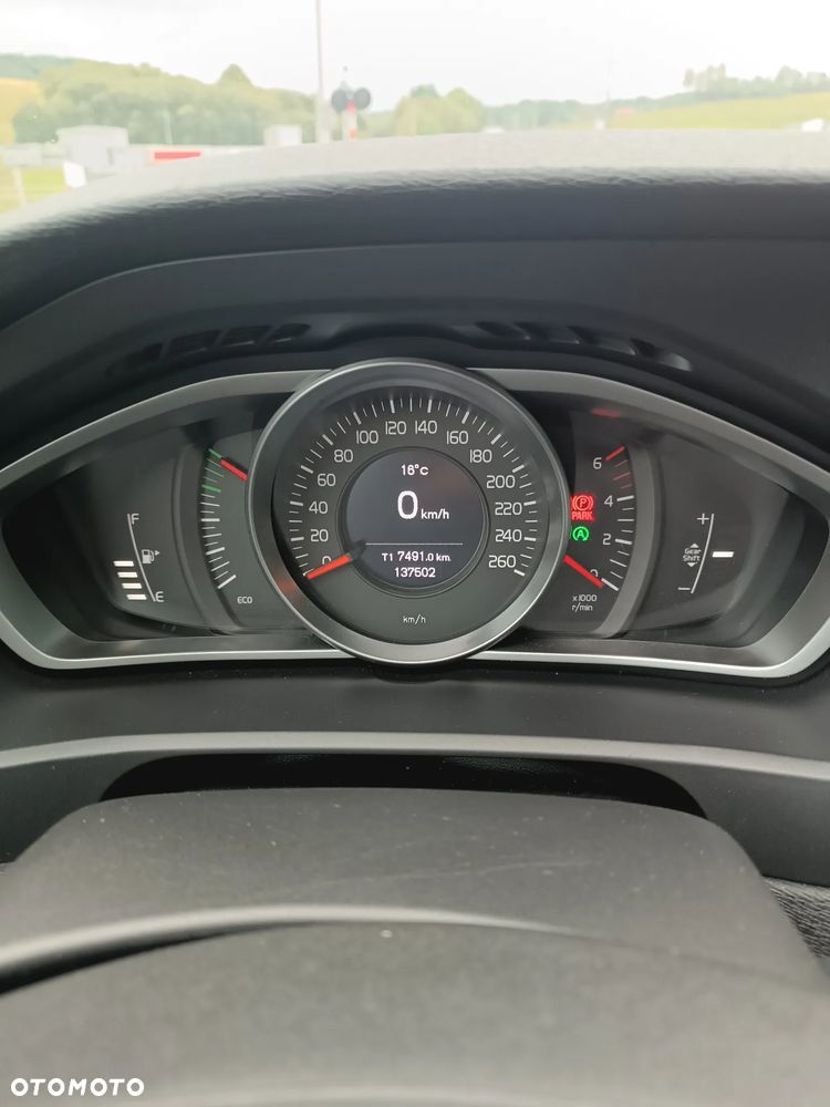 Volvo V40 D2 Drive-E Summum - 10