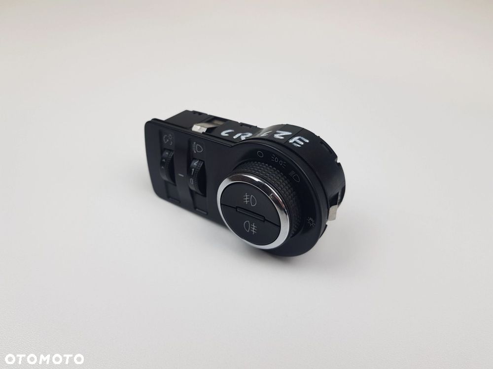 Panel Przełącznik Regulacja świateł Chevrolet Cruze 13301758 - 2