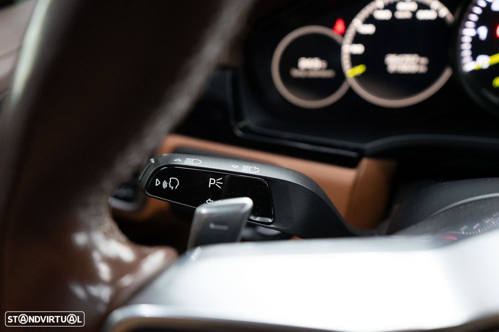 Porsche Cayenne Coupé E-Hybrid - 38